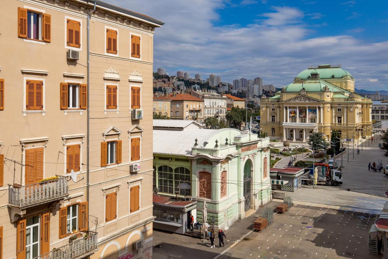Old Market Apartments & Rooms Rijeka Exterior photo